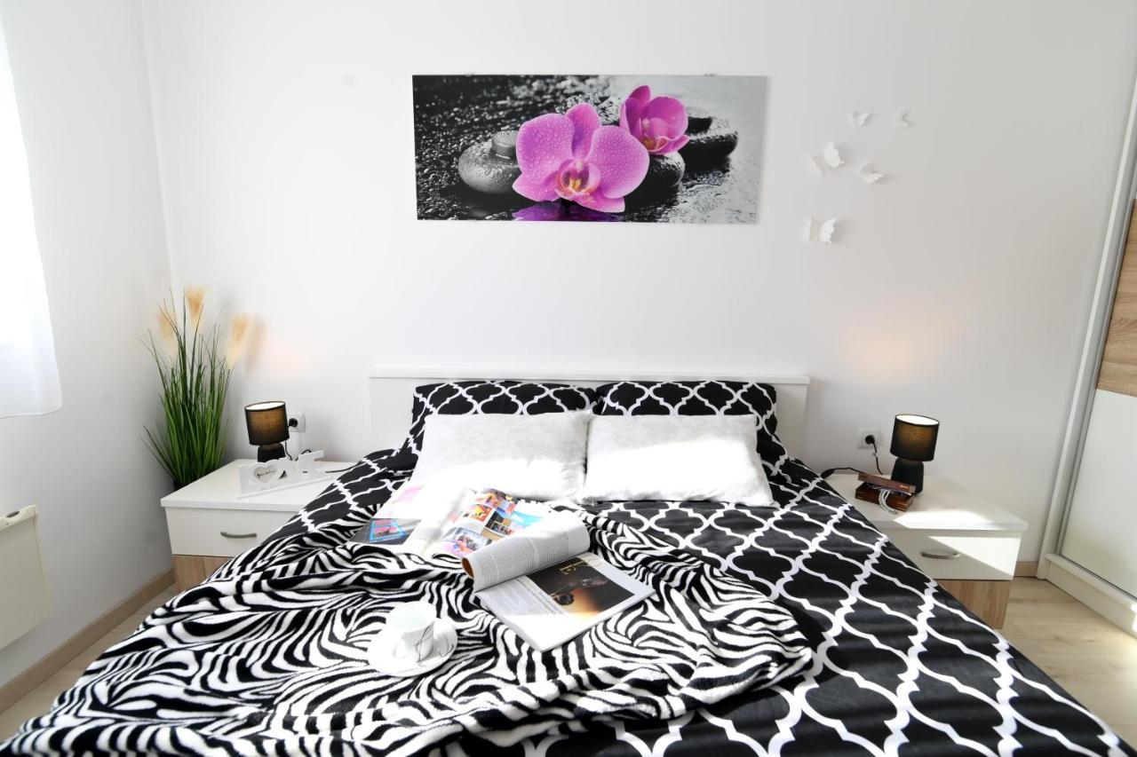 Apartament Rossy *