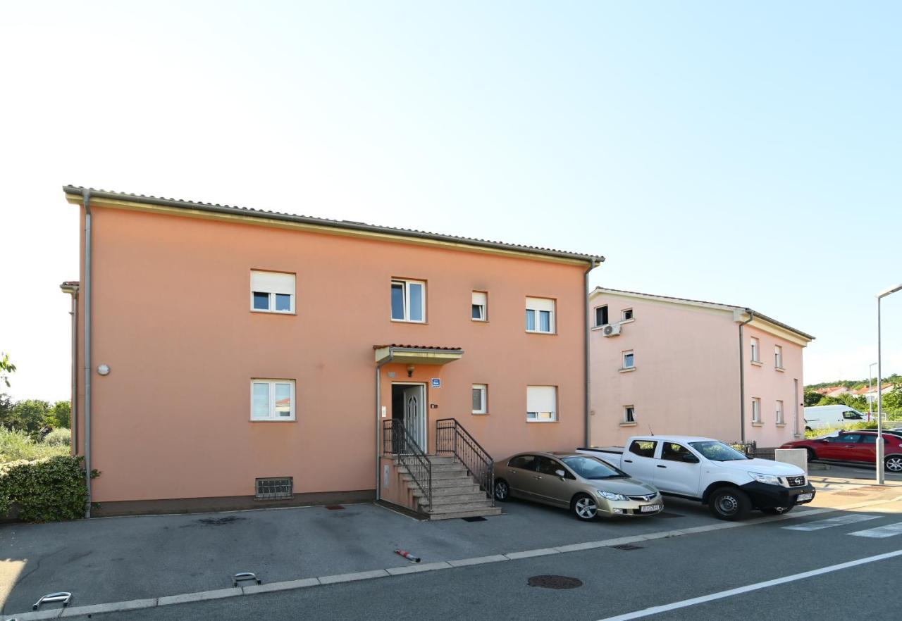 Apartament Rossy *